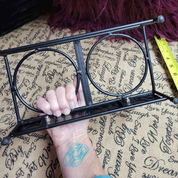 🛒🛍️💥Used metal dog food and water dish holder 10 ×5"×3 sturdy rubber feet - Picture 6 of 9